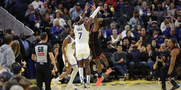 星空体育登录入口-心态失衡！勇士最多落后30分：库里16中6仅16分，老板双手抱头